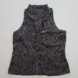 Limited sleeveless blouse sz XL